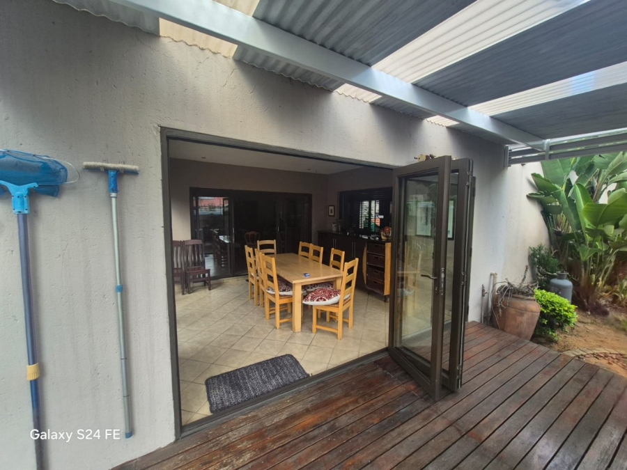 3 Bedroom Property for Sale in Safari Gardens North West